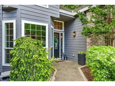 10581 NW Lost Park Drive Portland OR 97229
