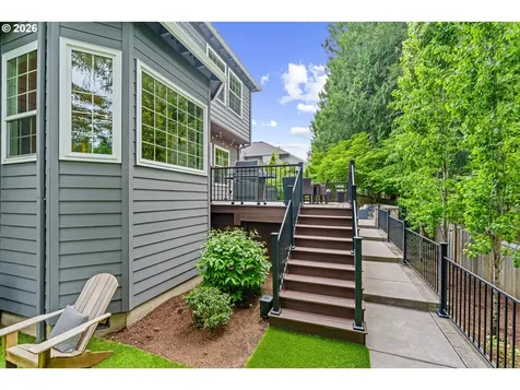 10581 NW Lost Park Drive Portland OR 97229