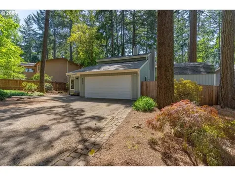 5190 Woodscape Drive SE Salem OR 97306