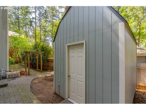 5190 Woodscape Drive SE Salem OR 97306