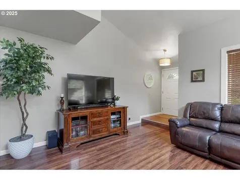5190 Woodscape Drive SE Salem OR 97306