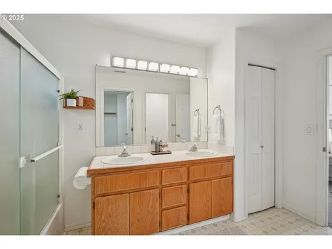 3166 NE Glencoe Oaks Place Hillsboro OR 97124