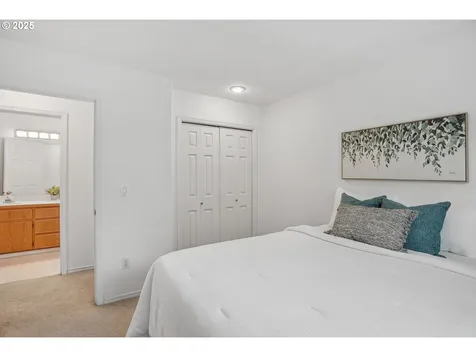 3166 NE Glencoe Oaks Place Hillsboro OR 97124