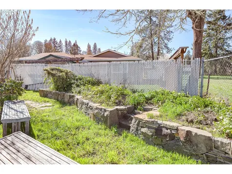 25031 Woodland Avenue Veneta OR 97487