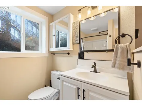 2409 NE 100th Street Vancouver WA 98686