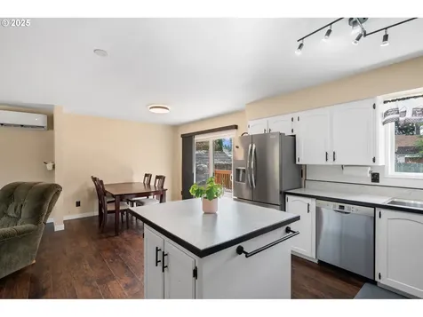 2409 NE 100th Street Vancouver WA 98686