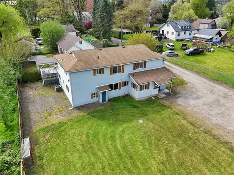 3718 NE Everett Street Camas WA 98607