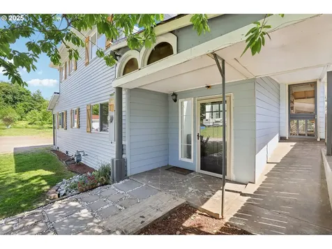 3718 NE Everett Street Camas WA 98607