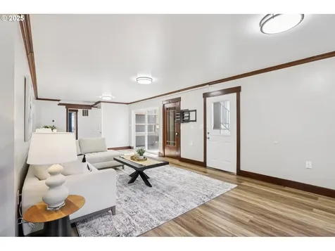 3718 NE Everett Street Camas WA 98607