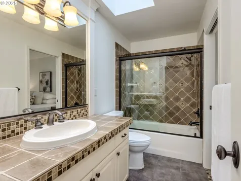 14066 Edenberry Drive Lake Oswego OR 97035