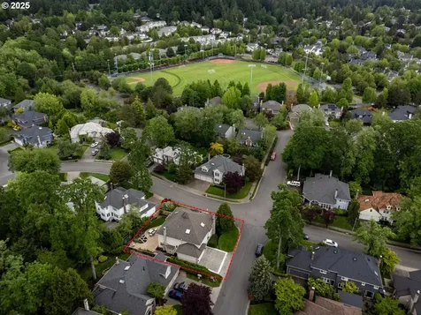14066 Edenberry Drive Lake Oswego OR 97035