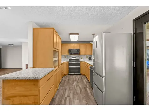 9902 NE Oakhurst Drive Vancouver WA 98662