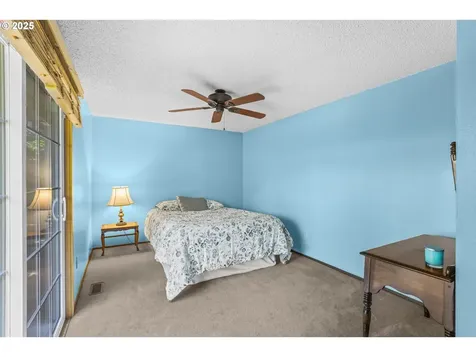 9902 NE Oakhurst Drive Vancouver WA 98662