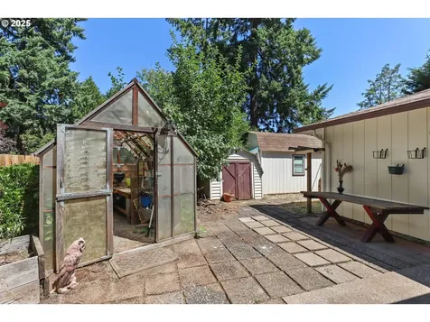9902 NE Oakhurst Drive Vancouver WA 98662
