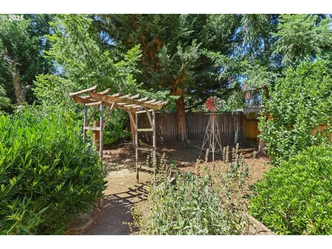 9902 NE Oakhurst Drive Vancouver WA 98662