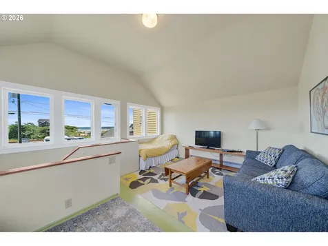 552 Highway 101 Rockaway Beach OR 97136