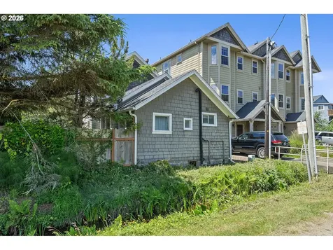 552 Highway 101 Rockaway Beach OR 97136