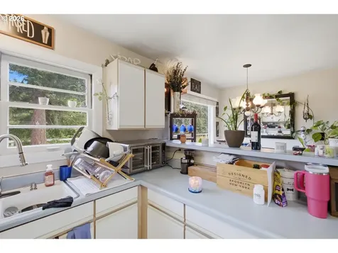 21095 Savage Road Sheridan OR 97378