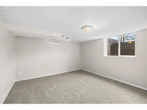 6120 NE 10th Avenue Portland OR 97211