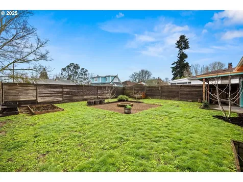 6120 NE 10th Avenue Portland OR 97211