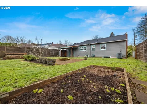 6120 NE 10th Avenue Portland OR 97211