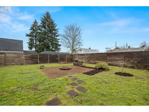 6120 NE 10th Avenue Portland OR 97211