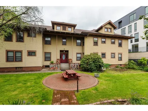 1830 NW 23rd Place Portland OR 97210