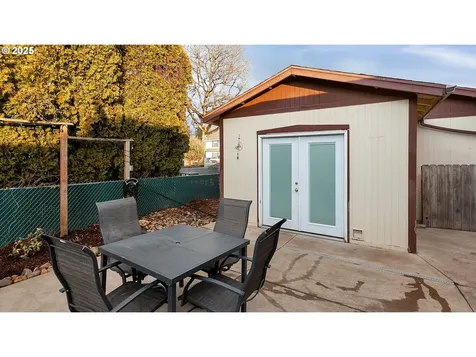 610 May Street Molalla OR 97038