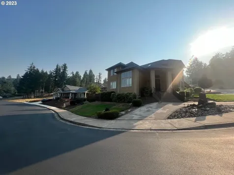 980 Holly Avenue Cottage Grove OR 97424