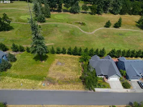 980 Holly Avenue Cottage Grove OR 97424