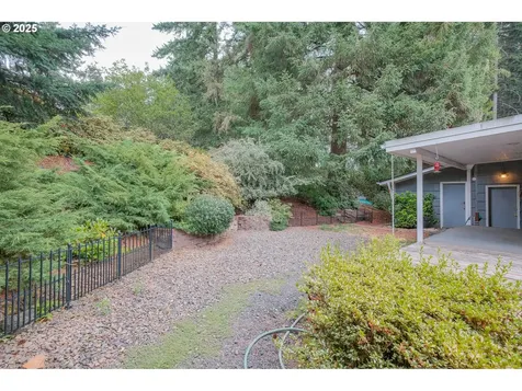 448 Strawberry Loop Sweet Home OR 97386
