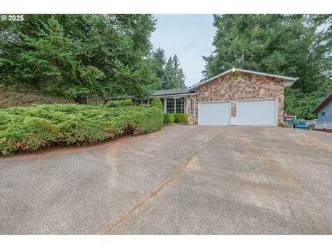 448 Strawberry Loop Sweet Home OR 97386