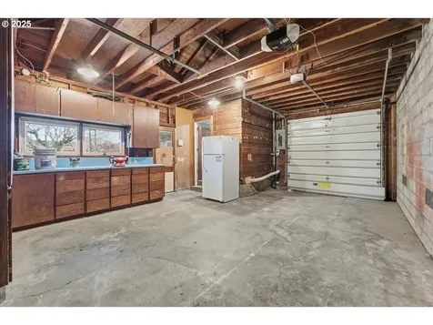 8535 SE Stephens Street Portland OR 97216