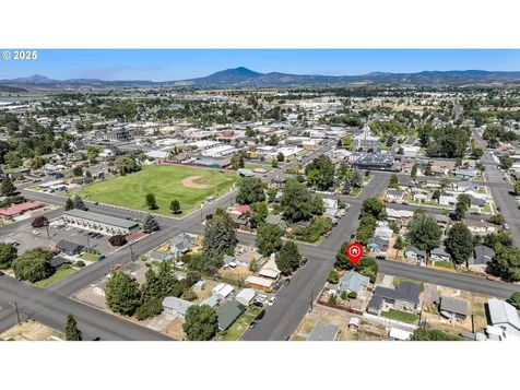 306 SE Dunham Street Prineville OR 97754
