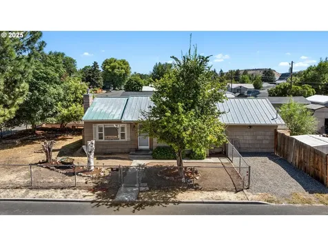 306 SE Dunham Street Prineville OR 97754