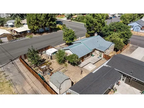 306 SE Dunham Street Prineville OR 97754