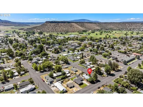 306 SE Dunham Street Prineville OR 97754
