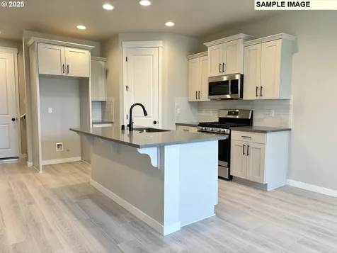 18508 NE 45th Vancouver WA 98686