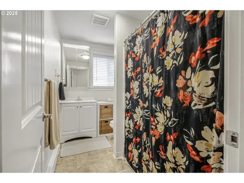 1300 N Sitka Avenue Newberg OR 97132