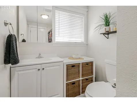 1300 N Sitka Avenue Newberg OR 97132