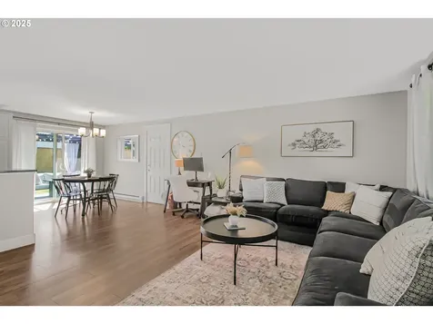 1300 N Sitka Avenue Newberg OR 97132