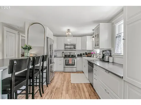 1300 N Sitka Avenue Newberg OR 97132