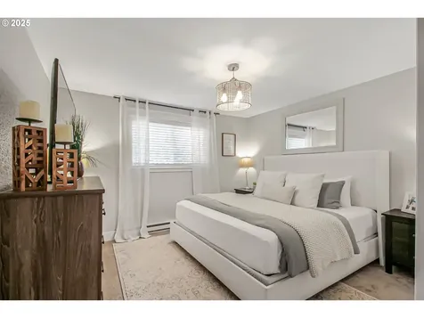 1300 N Sitka Avenue Newberg OR 97132
