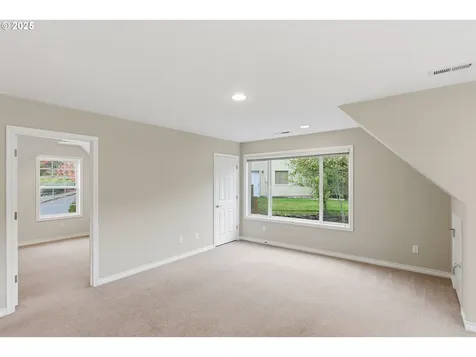 8722 NW Benson Street Portland OR 97229
