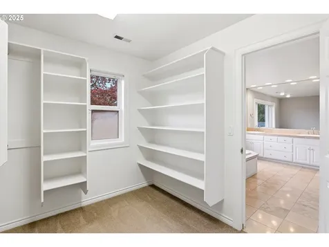 8722 NW Benson Street Portland OR 97229