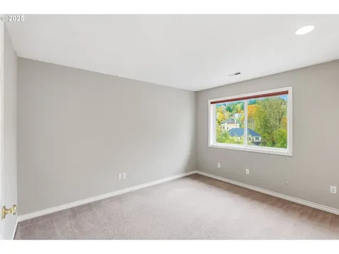 8722 NW Benson Street Portland OR 97229