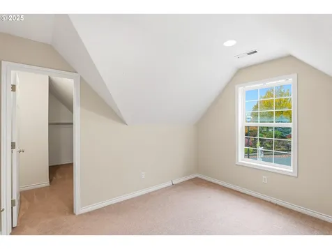 8722 NW Benson Street Portland OR 97229