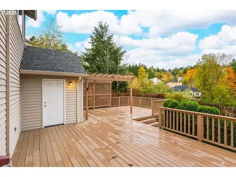 8722 NW Benson Street Portland OR 97229