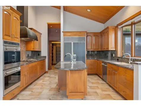 2815 Arrowhead Court Lake Oswego OR 97034