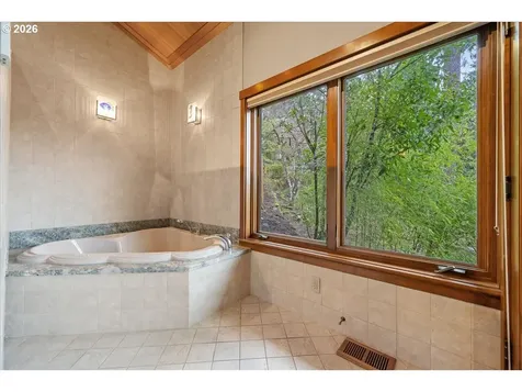 2815 Arrowhead Court Lake Oswego OR 97034